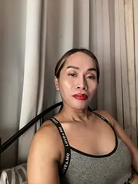 RomanticPearlTS live sex cam