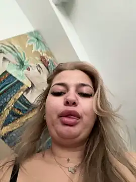 AllysonK's cam snapshot