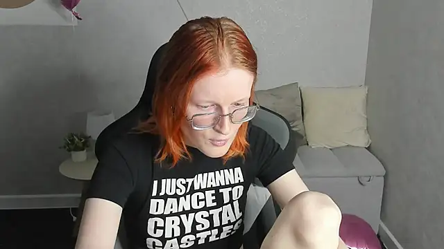 ElizabethHarpper's cam snapshot