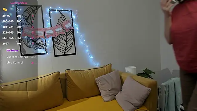 Hailey_Foxy's cam snapshot