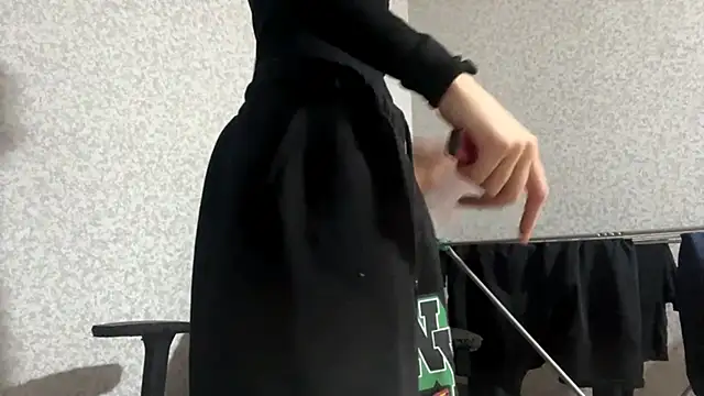 Sweety_Burger's cam snapshot