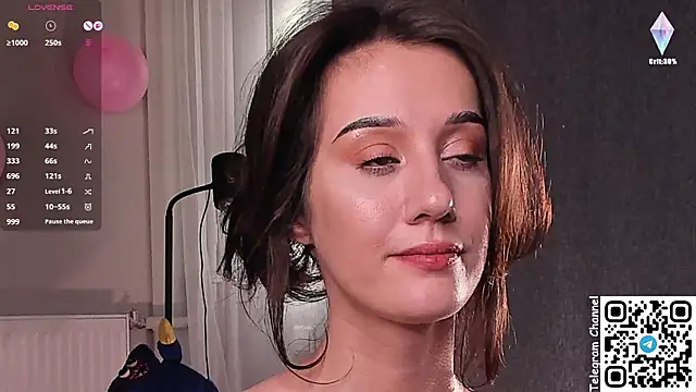 ittybittytittykiraa live sex cam