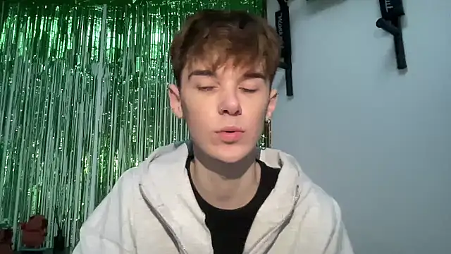 YourMilkyGuy live sex cam