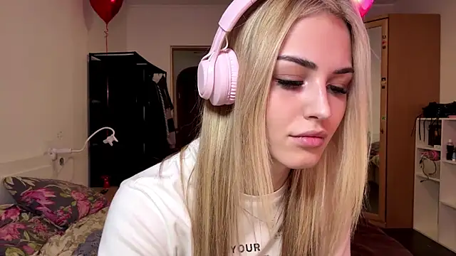 Evva_mayy live sex cam