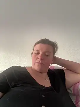 Laura-Loveyou's cam snapshot