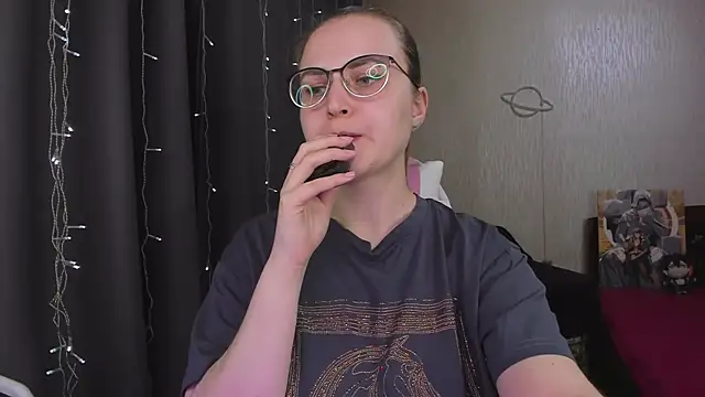 MissBrightShine's cam snapshot