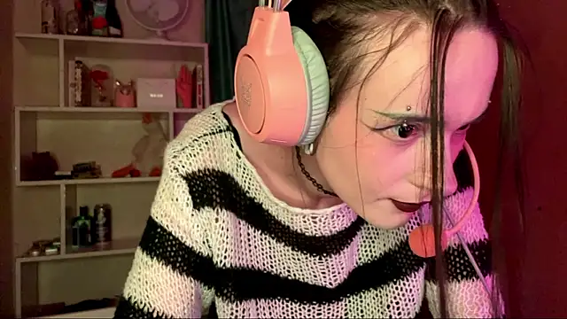 MabelDefina's cam snapshot