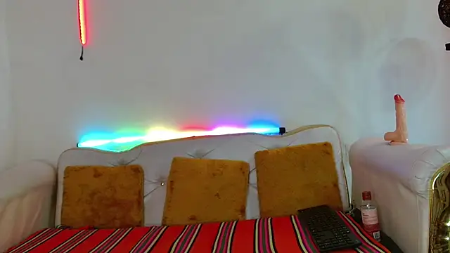 Megan_Blaze01's cam snapshot