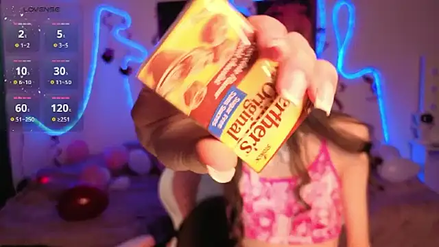 KiraGlam's cam snapshot