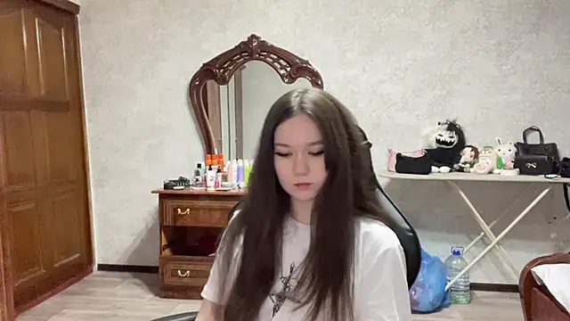 CrunchBerries's cam snapshot