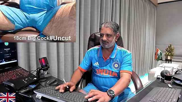 OnlineBossUK live sex cam