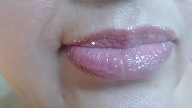 Kerly_Doll live sex cam