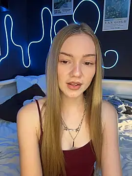 MilaMoone live sex cam