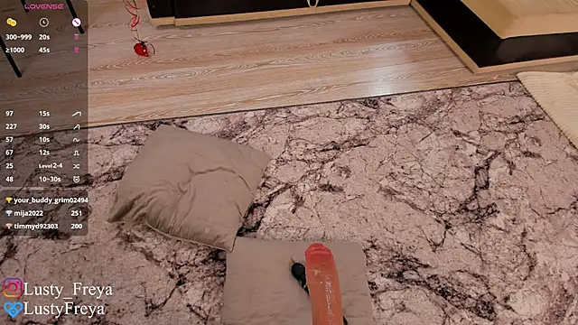 Lusty_Freya live sex cam