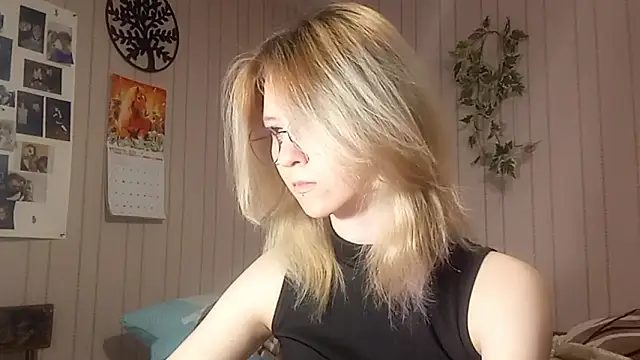 RunawayBr1de's cam snapshot