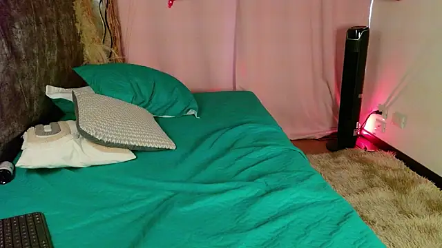 MelanyStone_'s cam snapshot