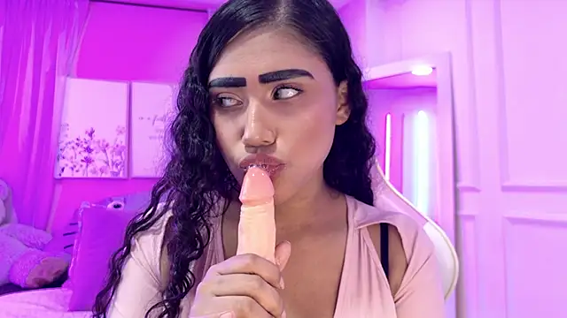 Mia_bm_'s cam snapshot