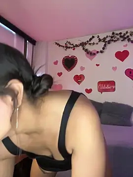 MiaCollinssx live sex cam