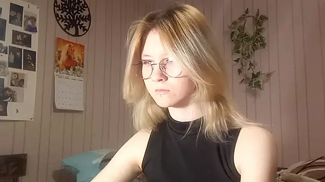 RunawayBr1de's cam snapshot