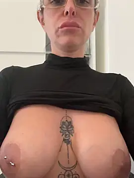 AmandaArt live sex cam