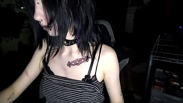 Shempert_ghot's cam snapshot