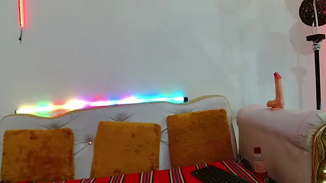 Megan_Blaze01's cam snapshot