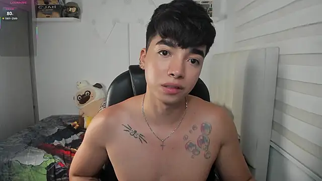 santy7v7 live sex cam