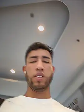 liam_bronw's cam snapshot