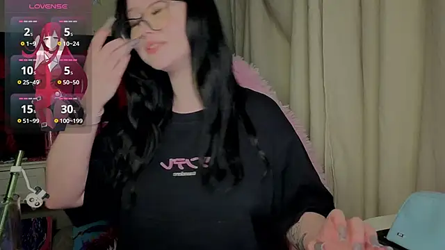 hornyprincess19's cam snapshot