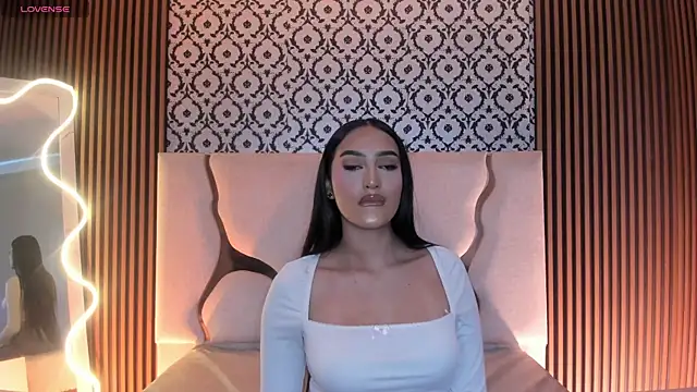 BEELLA_TAY1's cam snapshot