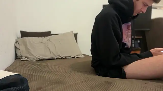 greekmythics's cam snapshot