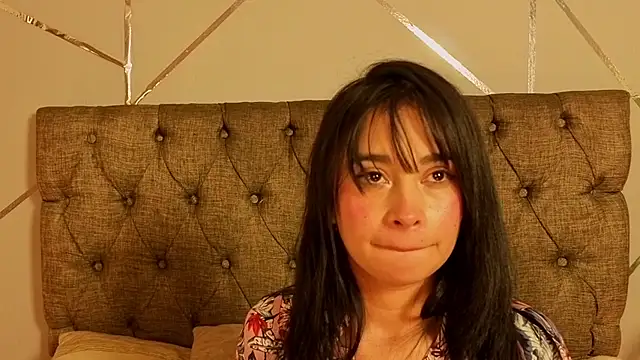 ZoeySmith_'s cam snapshot