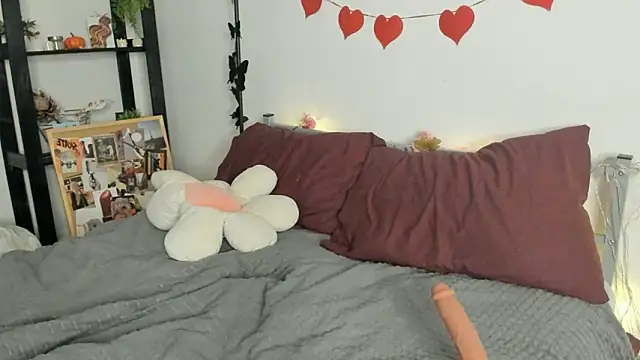 CalmFever live sex cam