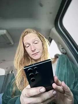 GoldenFlameGoddess's cam snapshot