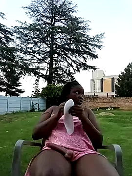 YummyBoobs_'s cam snapshot