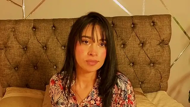 ZoeySmith_'s cam snapshot