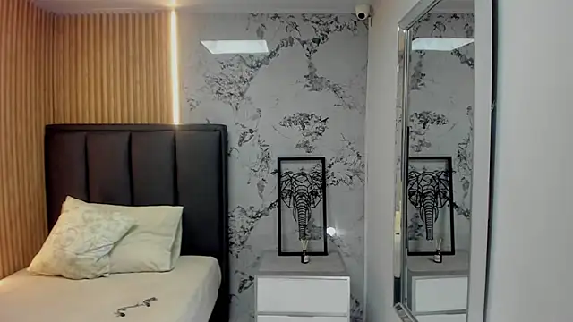 abby_zoee's cam snapshot