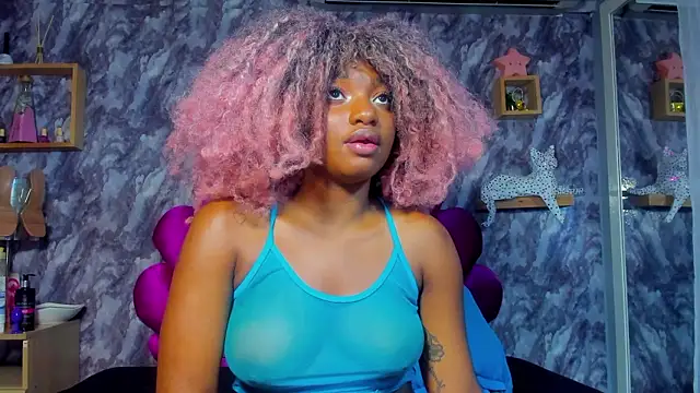 EMMAPARISS's cam snapshot