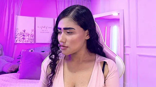 Mia_bm_'s cam snapshot