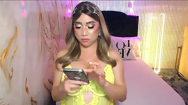 SelfsuckmyBigBanna live sex cam