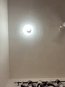 SluttyEll's cam snapshot