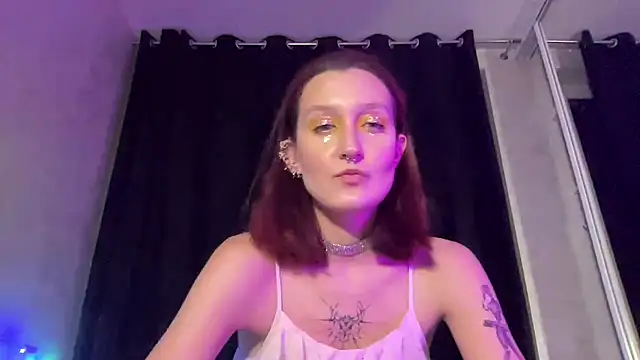 Christie_fox's cam snapshot