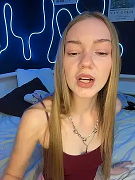 MilaMoone live sex cam