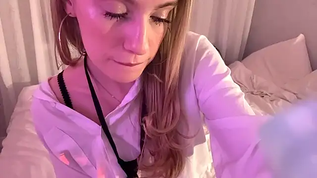 Between_Eeys live sex cam