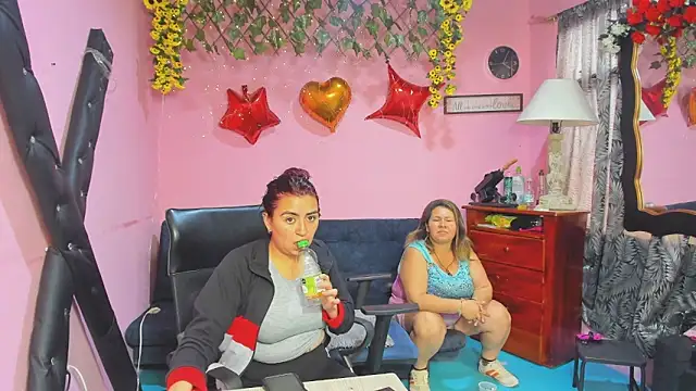 lesbiancuple live sex cam