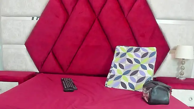 Kity_spiderr live sex cam