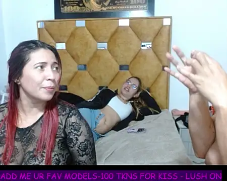 LITTLEKITTY19 live sex cam