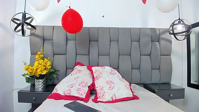 lunavarela's cam snapshot