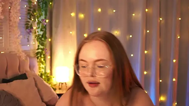 FeliciaLorne's cam snapshot