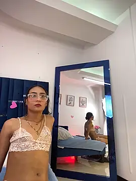 afroditaevans_'s cam snapshot